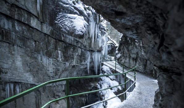 Breitachklamm Weg durch Schnee und Eis