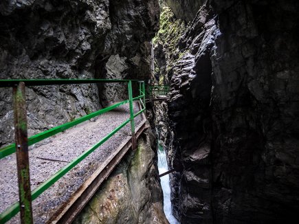 Weg zur Wasserstandsbrücke