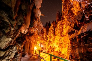 Breitachklamm Bäume im Fackelschein kleiner