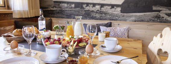 Alpglueck Chalets Sennar Fruehstueck