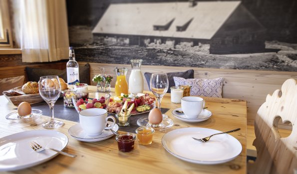 Alpglueck Chalets Sennar Fruehstueck