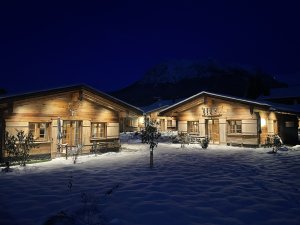 Romantische Winterstimmung im Chaletdorf Alpglück