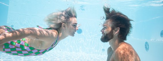 Underwater Love im Freiberg Pool 