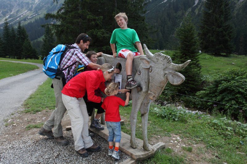 Unterhaltung beim Wandern