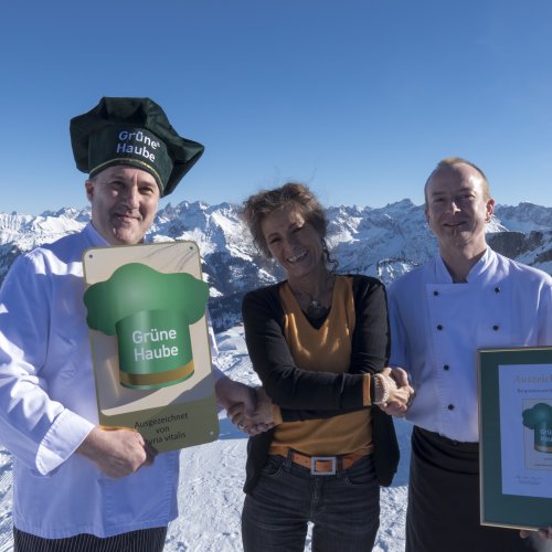 Eine grüne Haube für das Hahnenköpfle