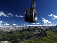 Nebelhornbahn mit wunderschönem Bergpanorama