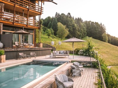Blick auf den Infinitypool und den Jägersberg