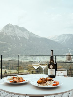 Essen & Wein auf der Terrasse