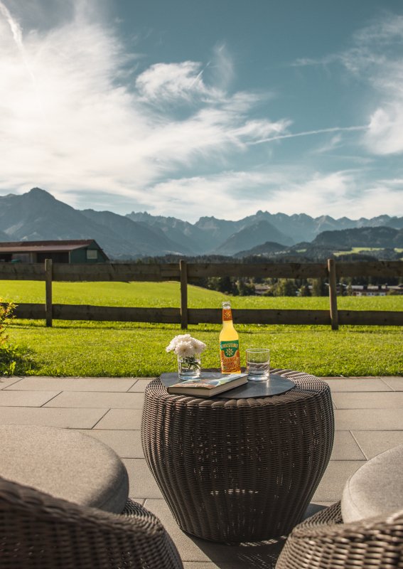 Hier sitzen und die Sonne genießen