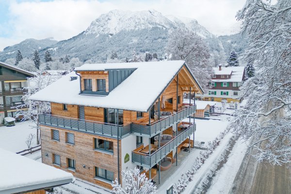 Winter in Oberstdorf - Hausaufnahme Dorf Suites