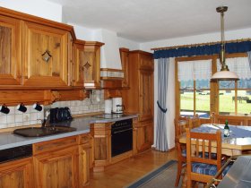 Einladende Küche im Landhausstil