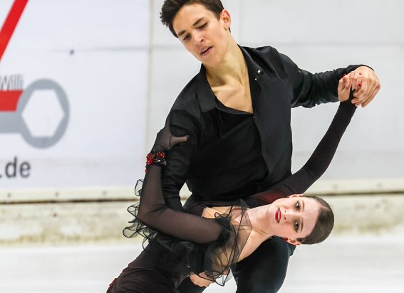 (C) Darya Grimm  Michail Savitskiy