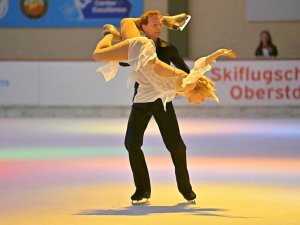 Winkler Lohse ISU Adult 2025-Show Oberstdorf Foto Luca Tonegutti