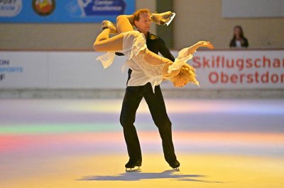 Winkler Lohse ISU Adult 2025-Show Oberstdorf Foto Luca Tonegutti
