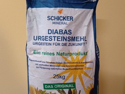 Diabas_Urgesteinsmehl_Schicker_Mineral