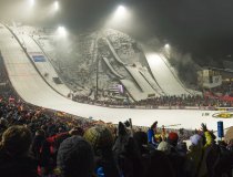 Begeisterte Zuschauer bei der Vierschanzentournee in Oberstdorf