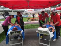 Beim Team von Stefan Tenzer leisteten sich viele auch eine Pause für eine belebende Massage.