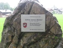 Gedenkstein Lehrer Anton Henkel