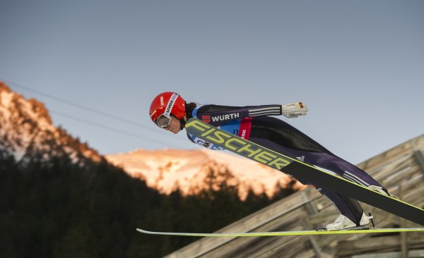 Carina Vogt beim Weltcup in Oberstdorf