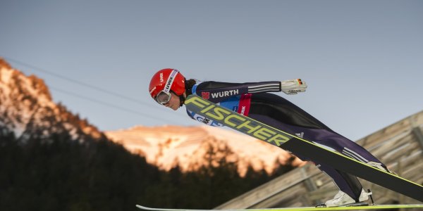 Carina Vogt beim Weltcup in Oberstdorf