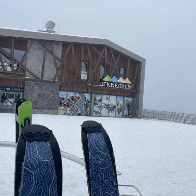 Erfolgreich einmal hoch…. Der Jenner. 🎿☀️👍