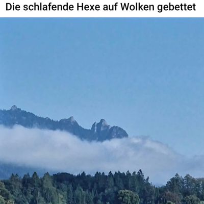 Schlafende Hexe im Wolkenbett