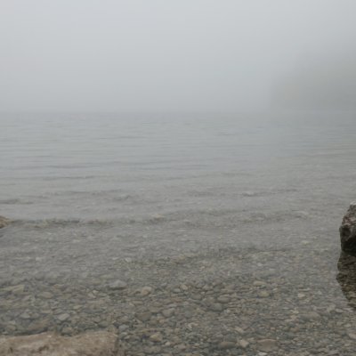 Der Eibsee, ein Instagram Hotspot und Touristenmagnet. Gut, dass es so viel Nebel gab, sonst hätte ich wahrscheinlich nicht mehr weg gewollt.