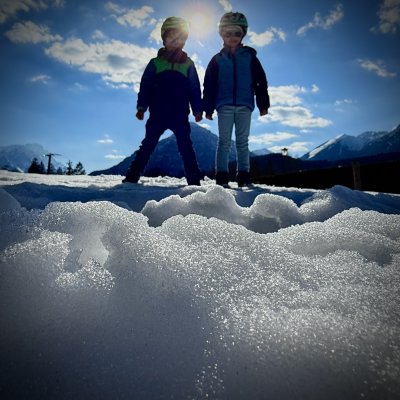 Sonnige Grüße von Mayra und Keno! 😎