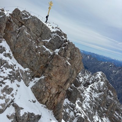 Das Gipfelkreuz der zugspitze