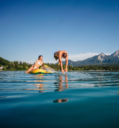 Regione SUP Villach Tourism, Lago di Faak con uno scenario montano mozzafiato