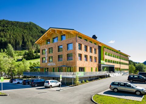L'Explorer Hotel in Carinzia vi offre la perfetta vacanza escursionistica in montagna.
