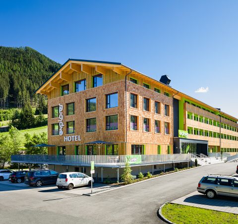 A karintiai Explorer Hotel tökéletes túraüdülést kínál a hegyekben.