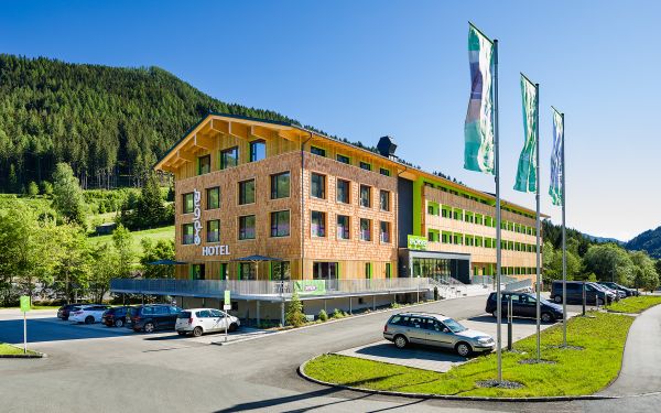 Das Explorer Hotel ist der optimale Ausgangspunkt für jegliche Sommersportarten. Egal ob Wandern, Schwimmen, Mountainbike oder E-Bike fahren, alles ist in Kärnten