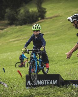 Motivation und Spaß beim Bike Camp für Kids