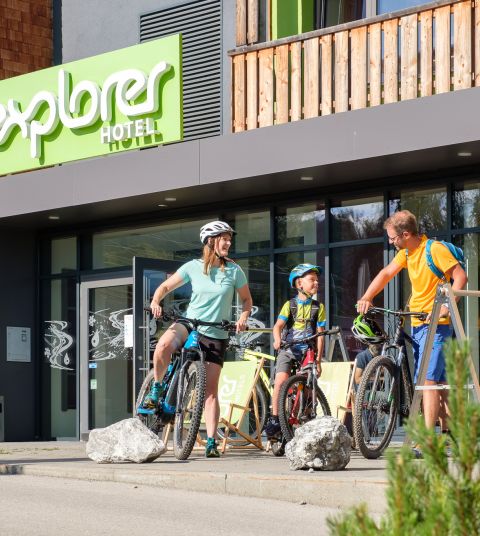 Rodinná cyklistická projížďka může být nezapomenutelným zážitkem.