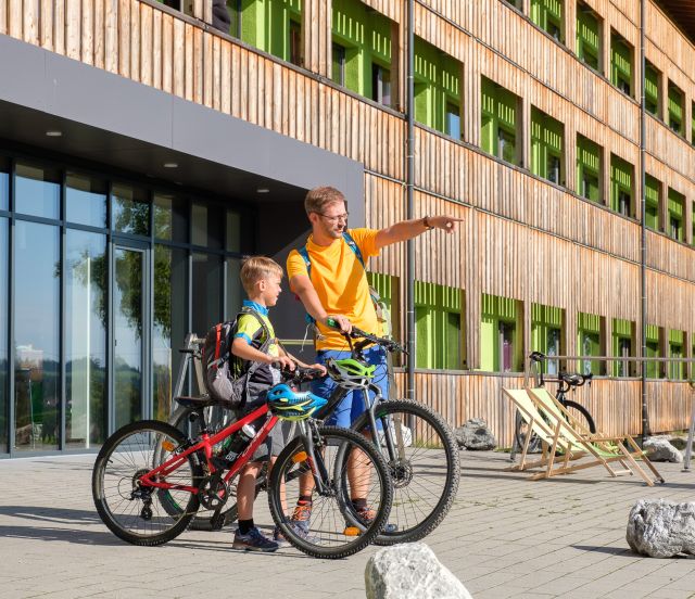 Kam bychom se dnes měli vydat? Prožijte aktivní letní dovolenou v hotelu Explorer v Nesselwangu v Allgäu.