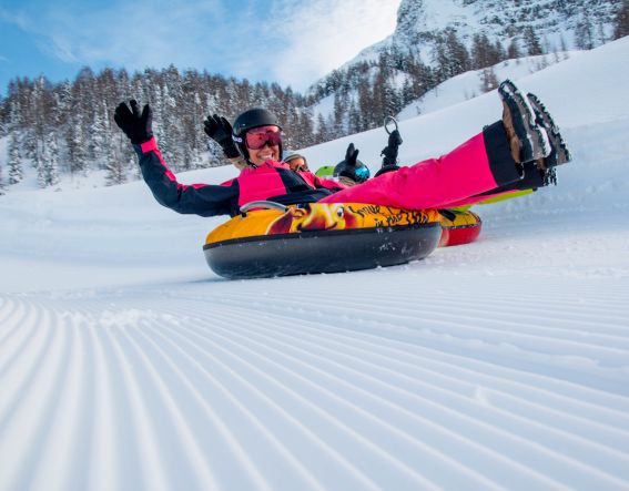 Beim Snowtubing im Zillertal ist Spaß & Action garantiert!