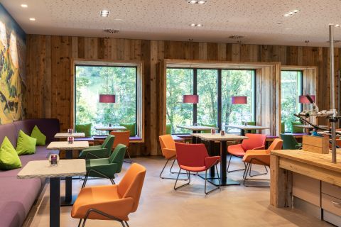Neues Design der Lounge im Explorer Hotel Bad Kleinkirchheim