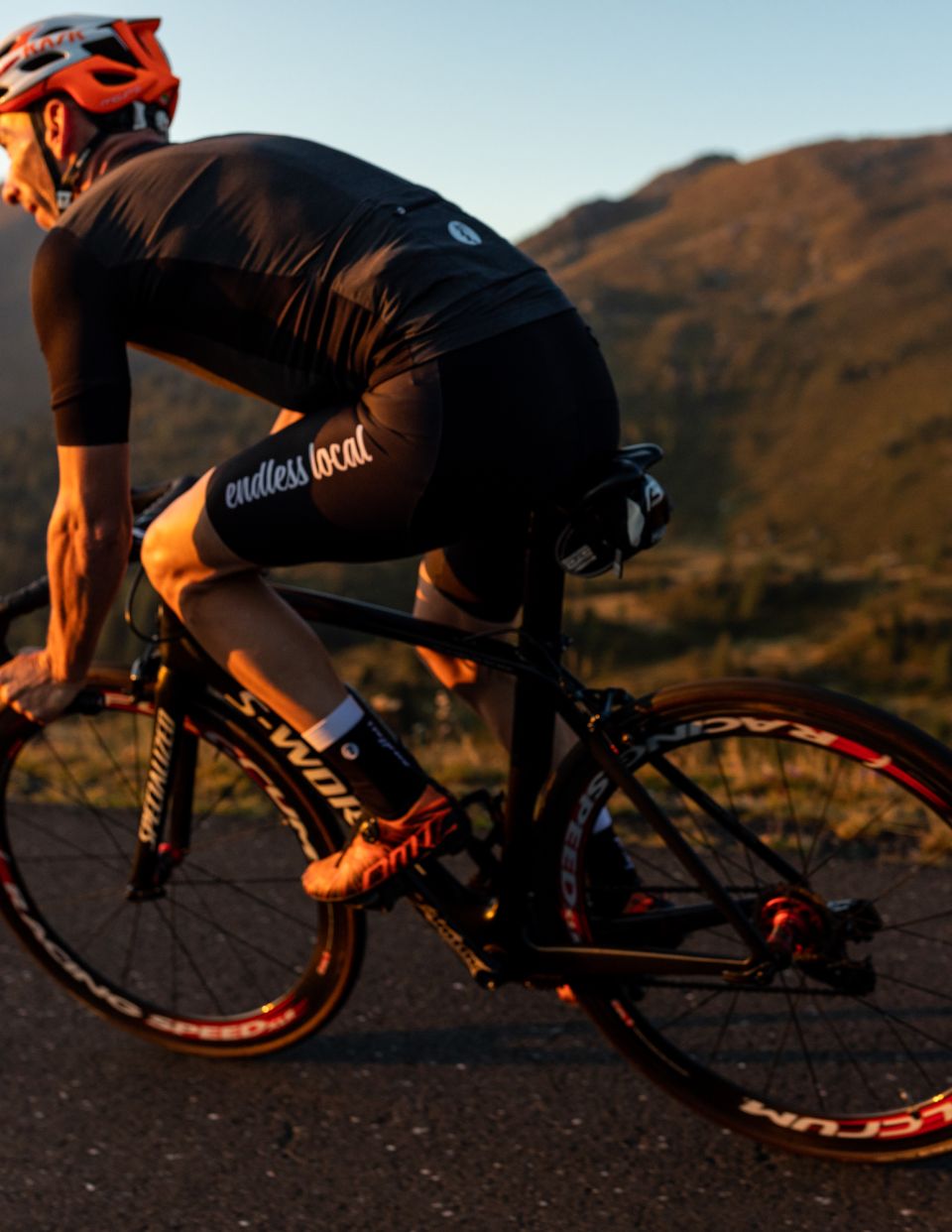 Najděte si svůj oblíbený region pro horskou cyklistiku v Německu nebo Rakousku. Zajistíme vám perfektní ubytování – sportovní hotely Explorer v Alpách.