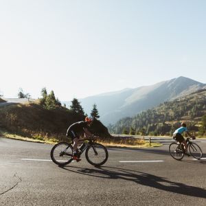 Gemeinsame Rennradtour in den Bergen in Deutschland und Österreich.