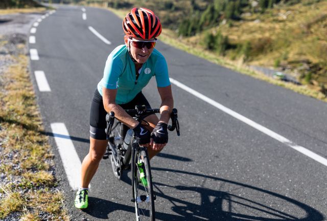 Racefietstochten over de Nockalmstraße in de Oostenrijkse Alpen. Tijdens je zomervakantie ontdek je fantastische racefietsroutes rond Bad Kleinkirchheim met uitzicht op de prachtige Nockberge.