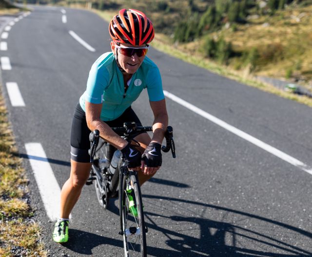 Tour in bici da corsa sulla Strada del Nockalm nelle Alpi austriache. Durante le vostre vacanze estive, scoprirete fantastici percorsi in bici da corsa nei dintorni di Bad Kleinkirchheim, con vista sugli splendidi monti Nockberge.