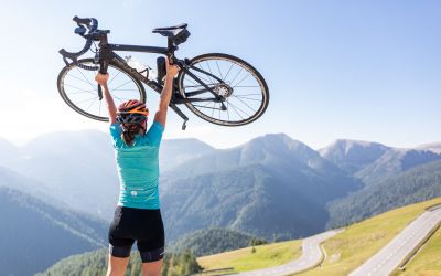 Bei deiner Rennradtour durch die Alpen in Österreich werden deine Anstrengungen durch herrliche Ausblicke auf die Nockberge belohnt. Starte mit dem Bike direkt am Explorer Hotel Bad Kleinkirchheim deine Tour.