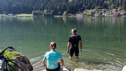 Im Bundesland Kärnten in Österreich gibt es tolle Rennrad-Routen zu entdecken. Direkt vom Explorer Hotel Bad Kleinkirchheim startest du auf die Nockalmstraße und genießt die herrliche Aussicht auf die Nockberge.