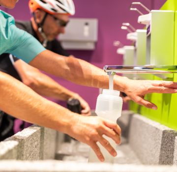 The hygiene bar is also ideal for filling bottles with fresh spring water.