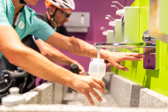 The hygiene bar is also ideal for filling bottles with fresh spring water.