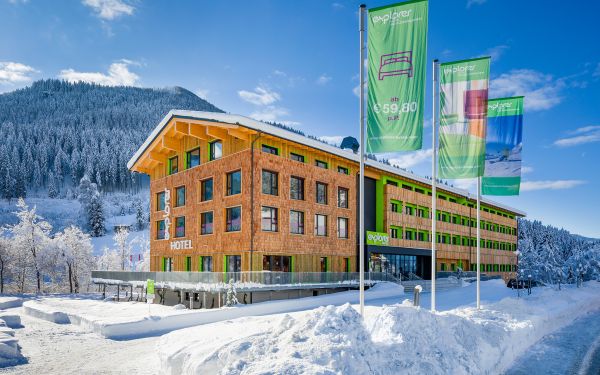 Skiurlaub oder Winterferien in Kärnten - wo geht das besser als im Weltcuport Bad Kleinkirchheim. Das neue Explorer Hotel ist nur wenige Schritte von der Therme Kathrein entfernt.