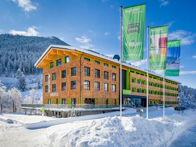 Vacanze sugli sci o invernali in Carinzia: quale posto migliore della località sciistica di Bad Kleinkirchheim, sede della Coppa del Mondo? Il nuovo Explorer Hotel si trova a pochi passi dalle Terme Kathrein.