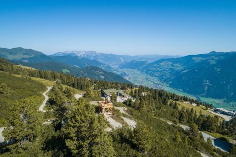 Tijdens uw zomervakantie langs de Zillertaler Hochalpenstraße komt u langs een aantal prachtige plekjes, zoals de Hubertusweg.