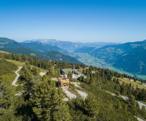 On your summer holiday along the Zillertal High Alpine Road, you will pass some beautiful spots, such as the Hubertusweg.